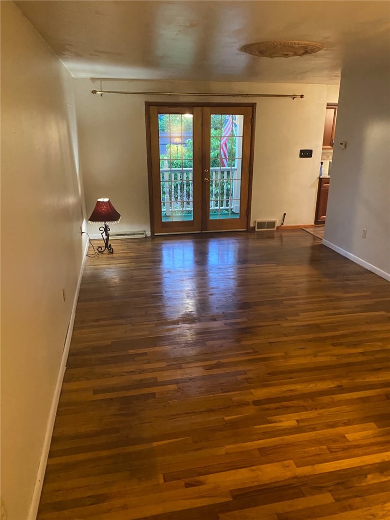 161 Schaffer Ave — photo 8