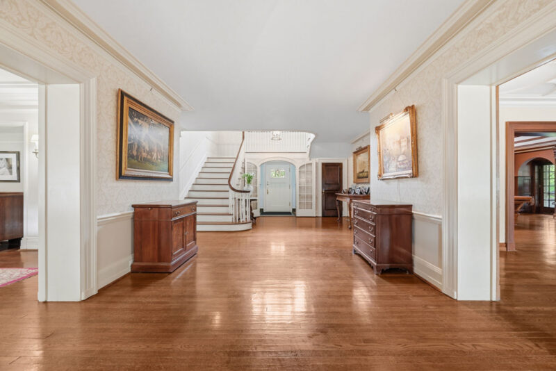 704 Amberson AVENUE — photo 6
