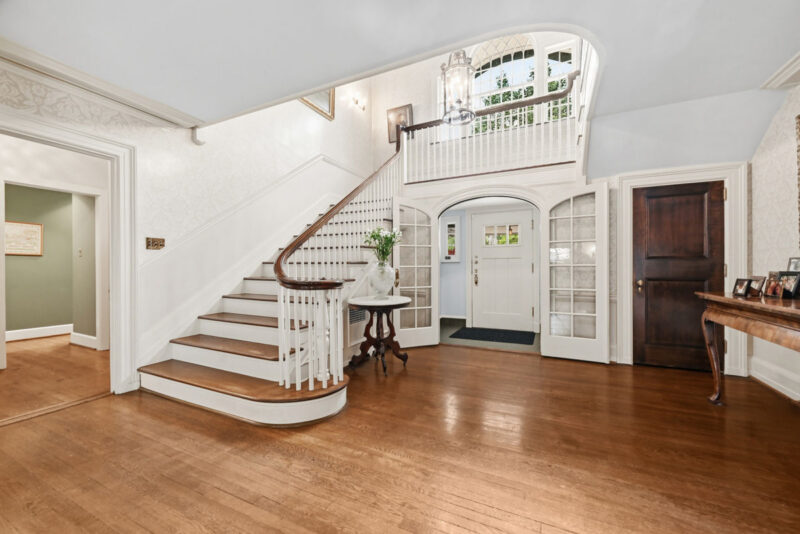 704 Amberson AVENUE — photo 7