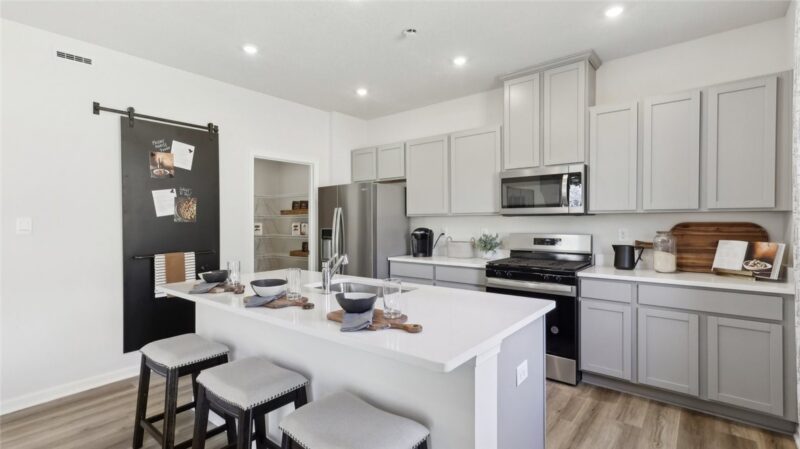 1091 Peachtree Road — photo 7