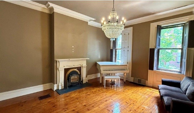 518 Avery St — photo 4