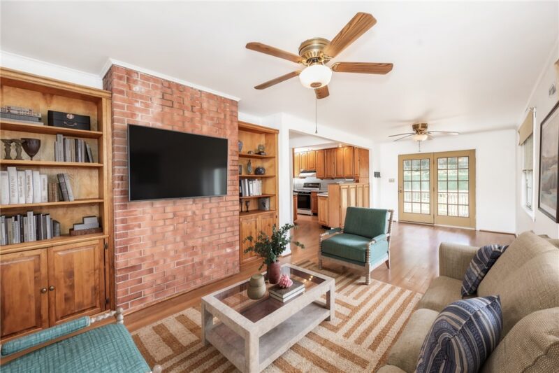 20 Shady Dr — photo 8