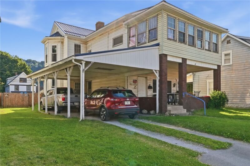 1460 5th Ave — photo 2