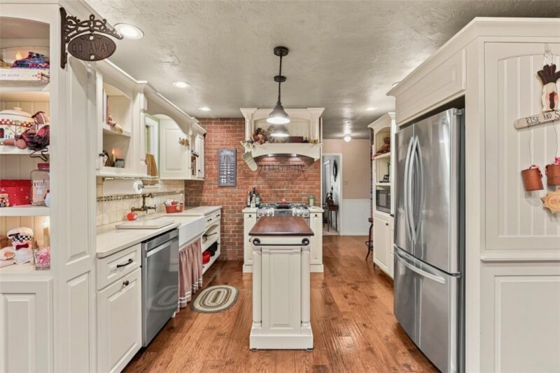 1118 Flora St — photo 3