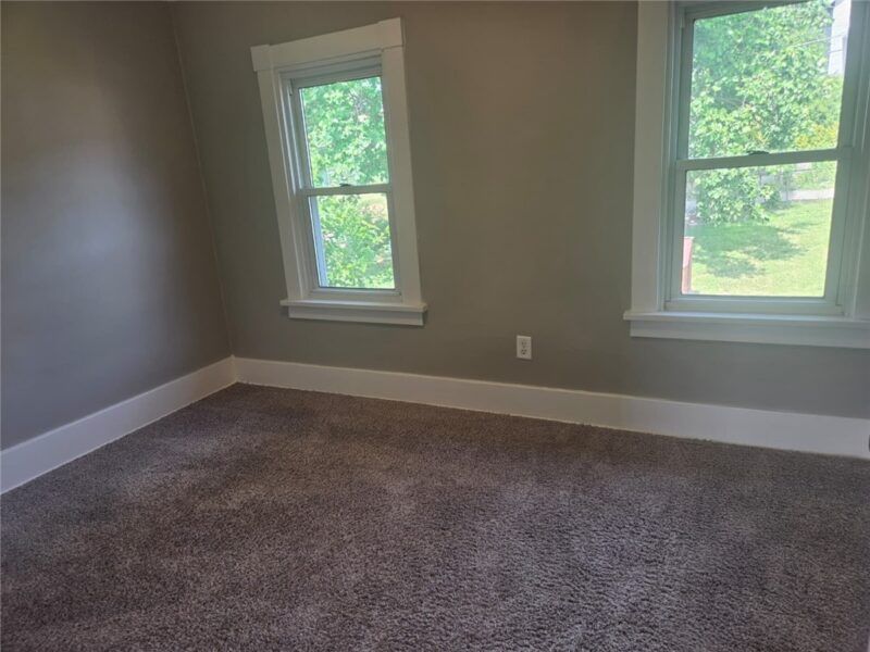 1510 Victoria Ave — photo 8