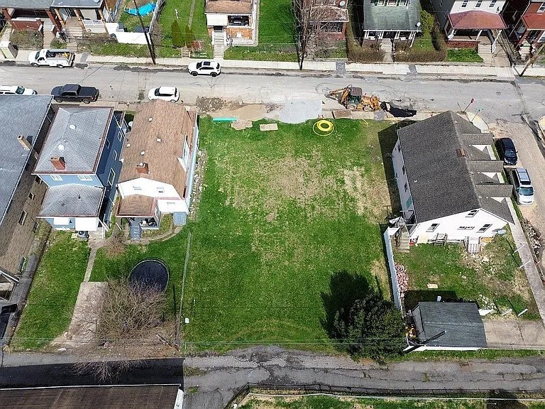 212 Russellwood Ave — photo 5