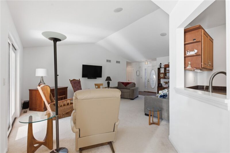 108 Winfield Manor Dr — photo 8