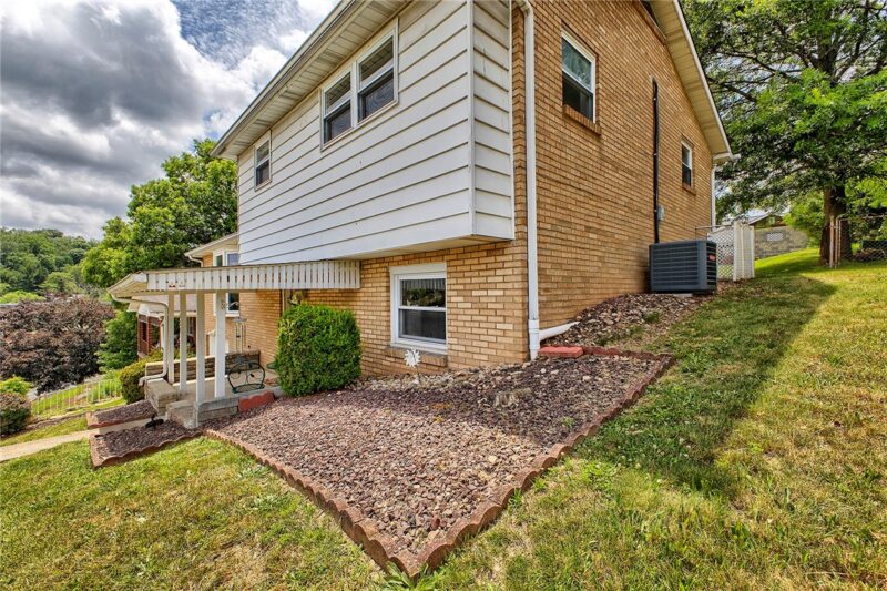 1620 Ashland Street — photo 3