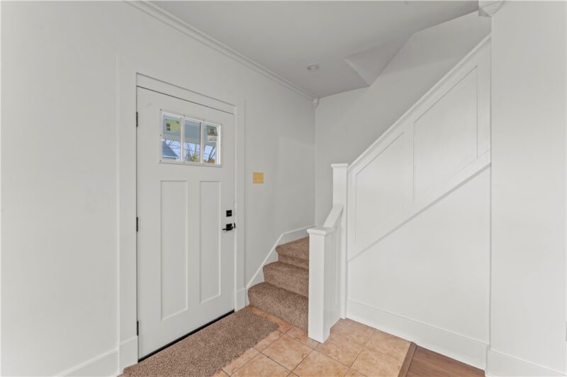 2667 Jefferson Ave — photo 2