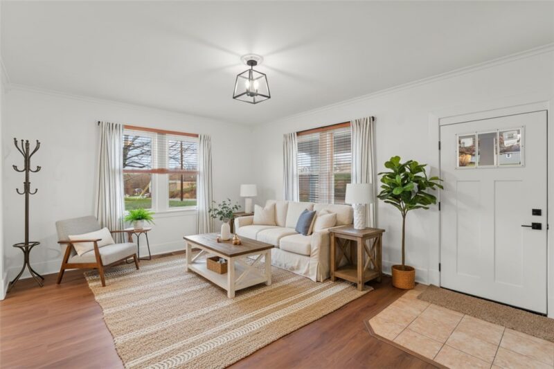 2667 Jefferson Ave — photo 4