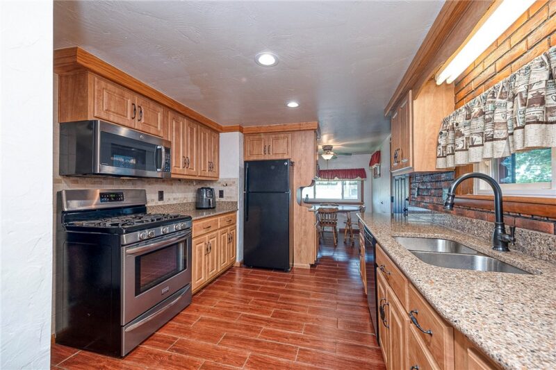 335 Liberty Ave — photo 5