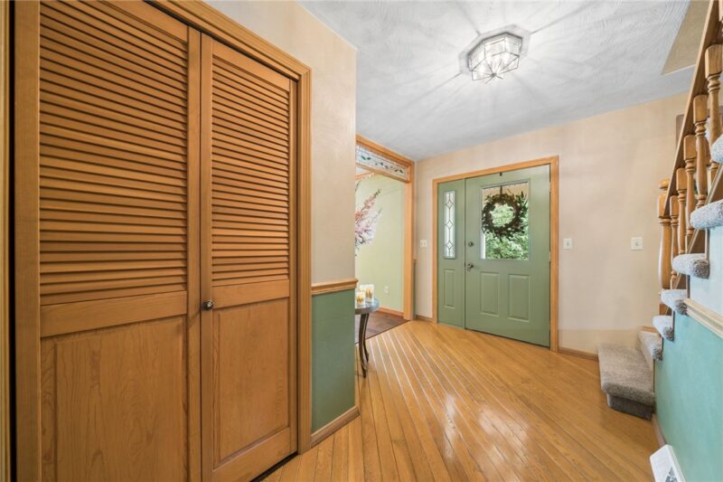 215 Shelby Drive — photo 4