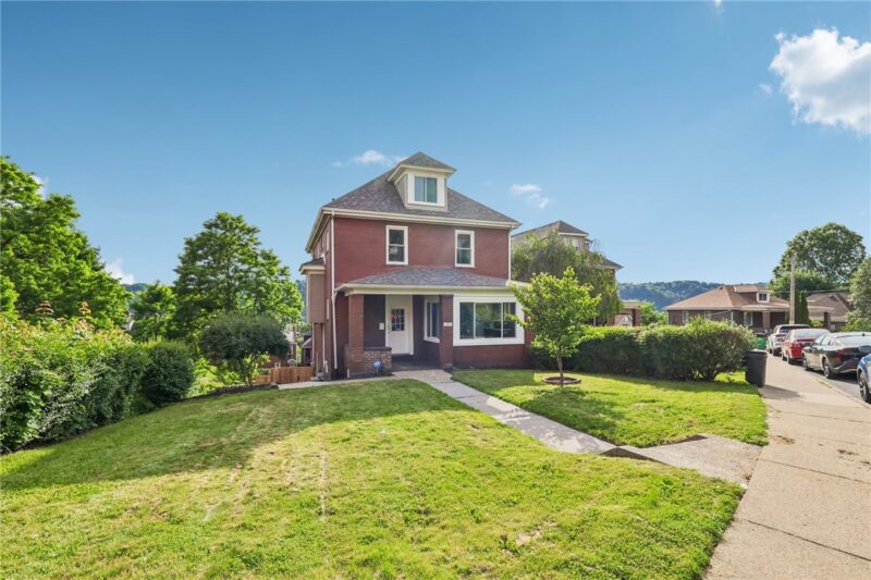 419 Elm Rd — photo 3