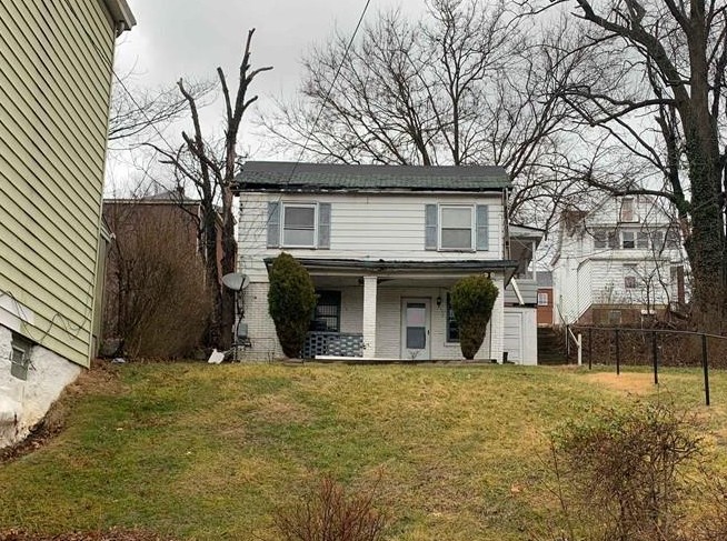 130 Fairview Ave — photo 1
