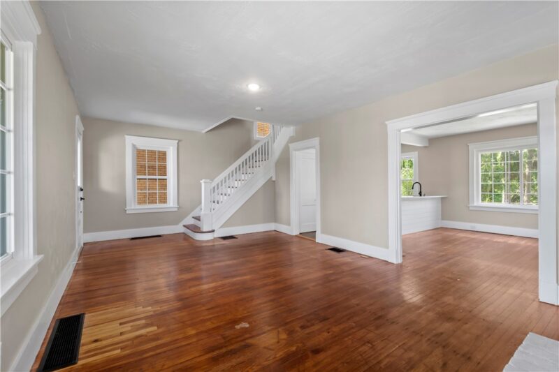 350 Ridgewood Ave — photo 4