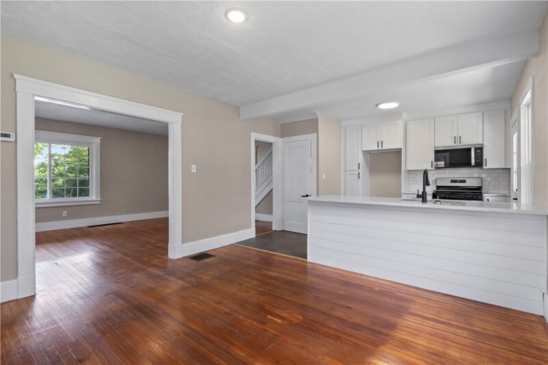 350 Ridgewood Ave — photo 5