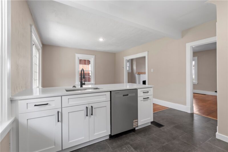 350 Ridgewood Ave — photo 8
