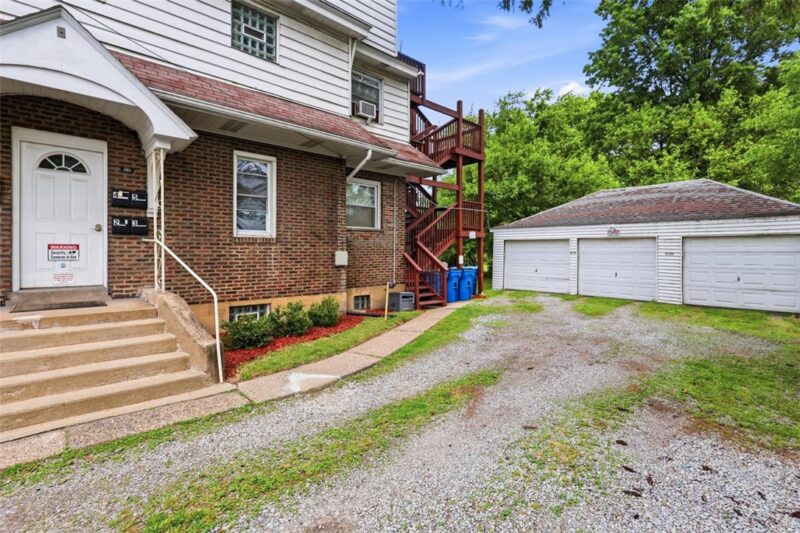 809 Alpine Blvd — photo 3