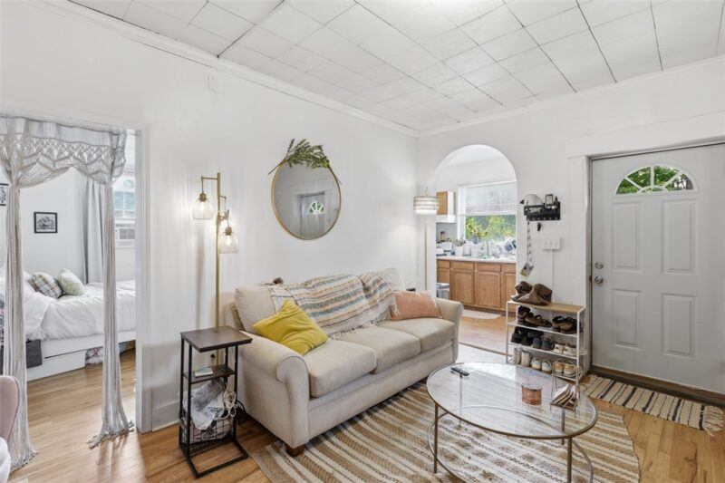 809 Alpine Blvd — photo 8
