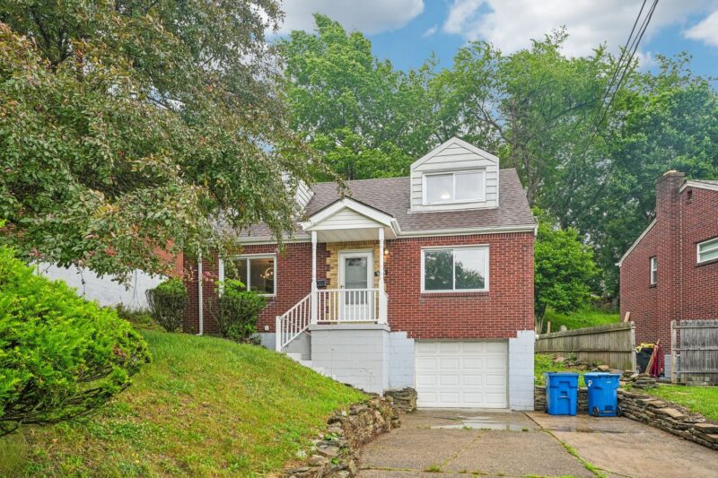 230 Calmar DRIVE — photo 2