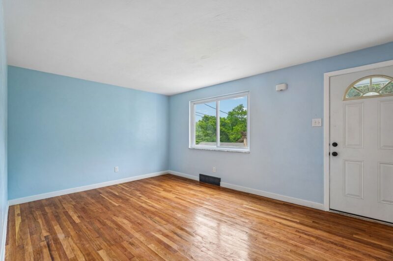 230 Calmar DRIVE — photo 5