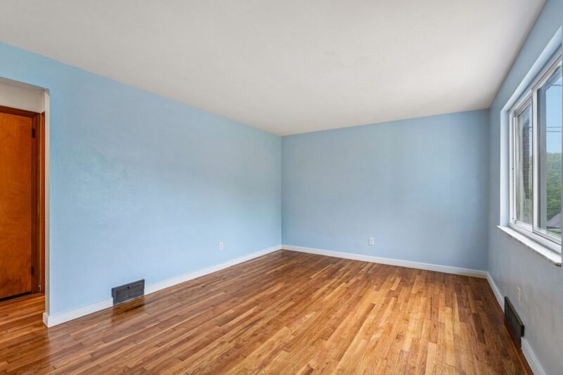 230 Calmar DRIVE — photo 6