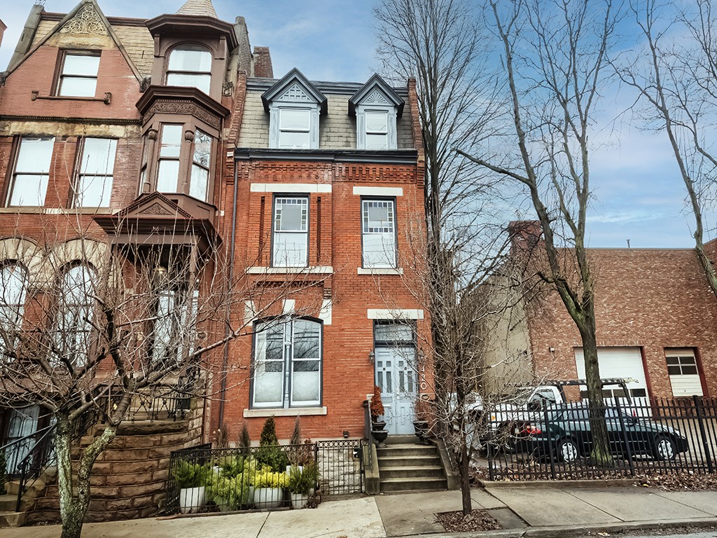 420 Pressley Street — photo 1