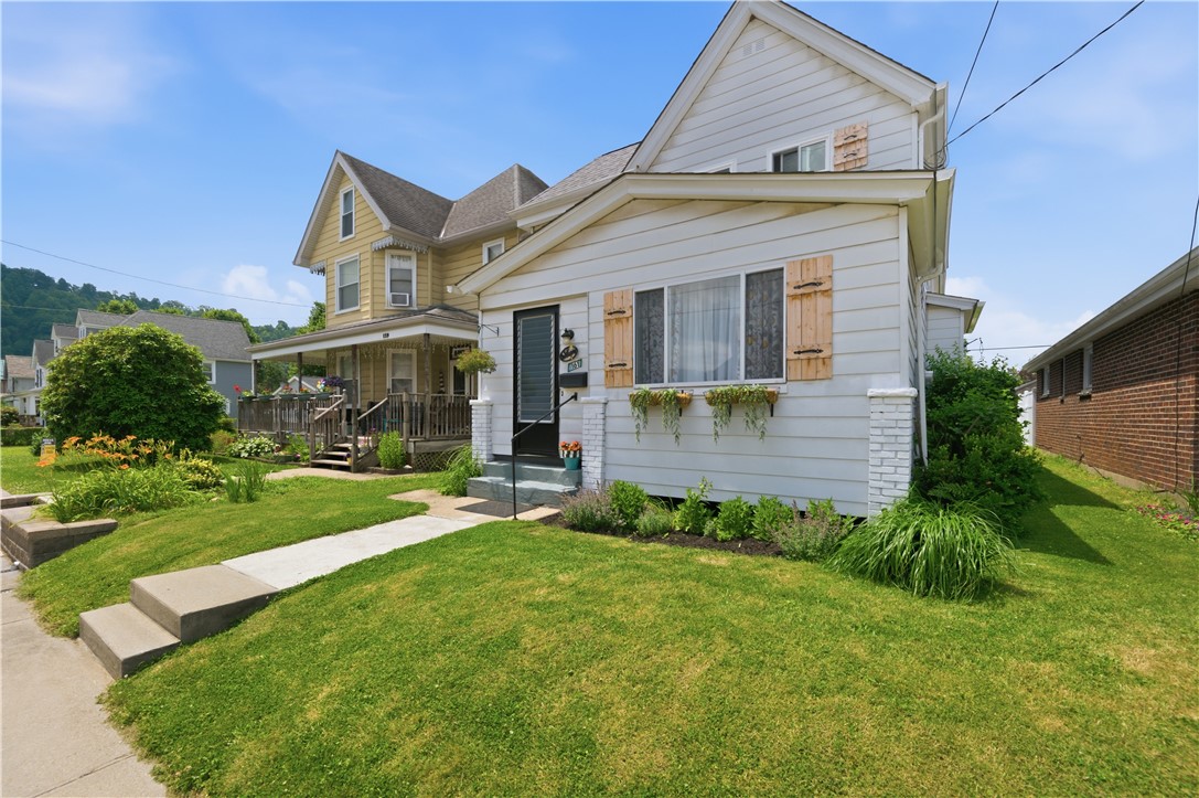 161 James Street — photo 1