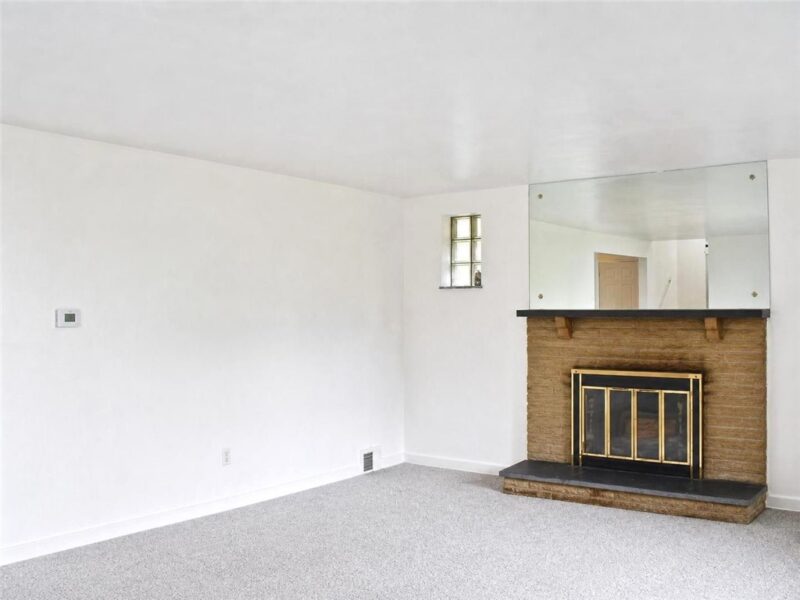 202 Crestview Rd — photo 3