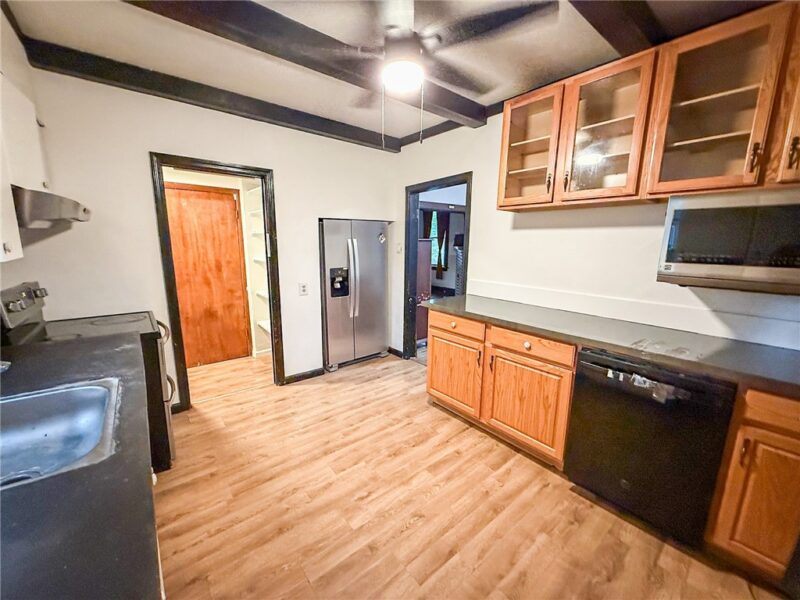 1523 Indiana Ave — photo 5