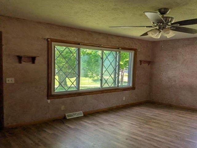 1029 Mechanic St — photo 2