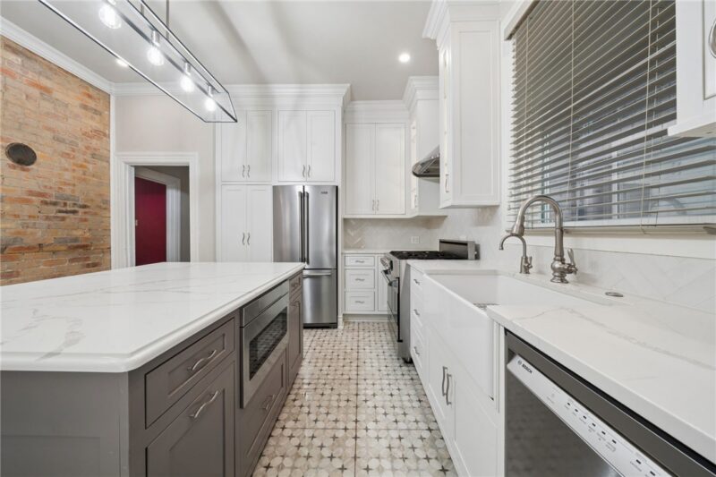 715 Maple Ln — photo 8