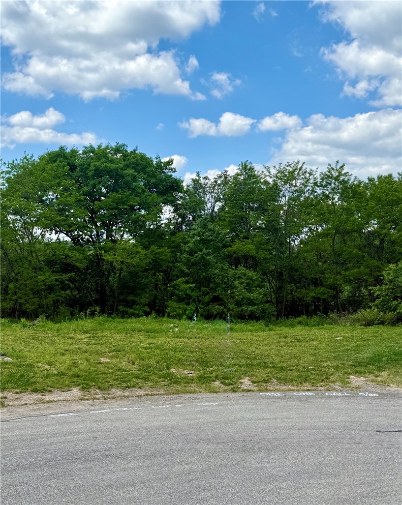 307 Mary Beth Drive — photo 1