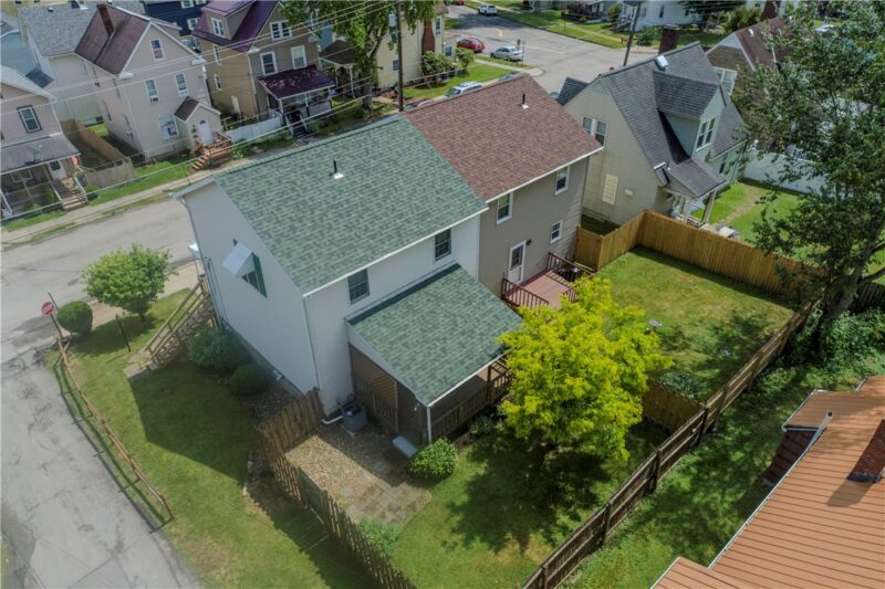 610 Eau Claire St — photo 5