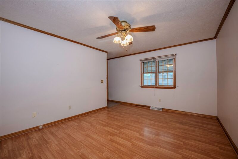 610 Eau Claire St — photo 8
