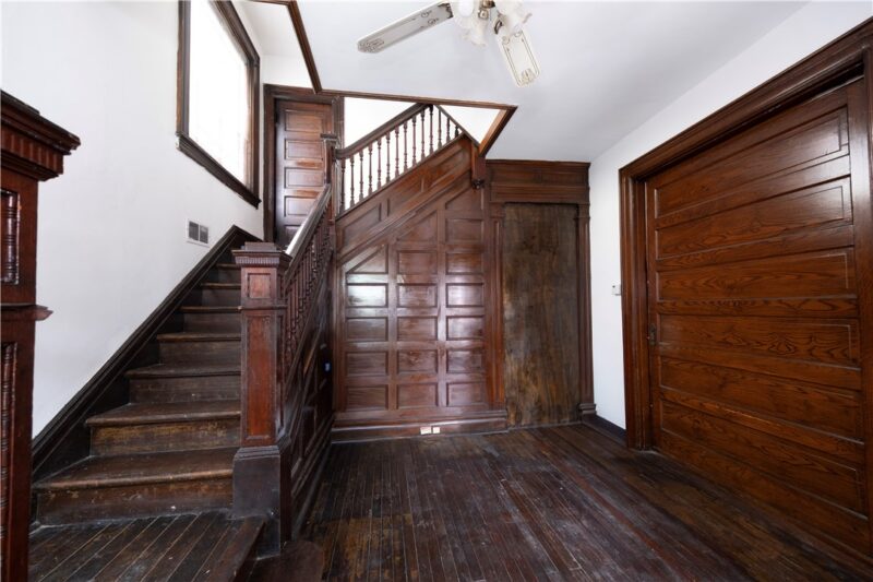 236 Kennedy Ave — photo 2