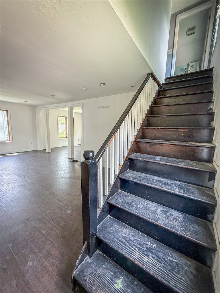 306 Meridian Rd — photo 6