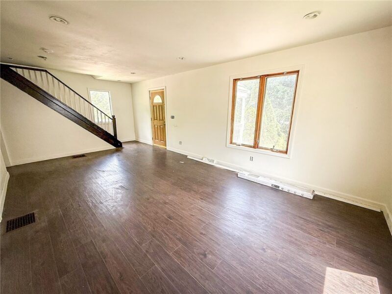 306 Meridian Rd — photo 8