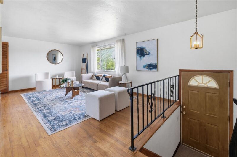 219 Walnut St — photo 3