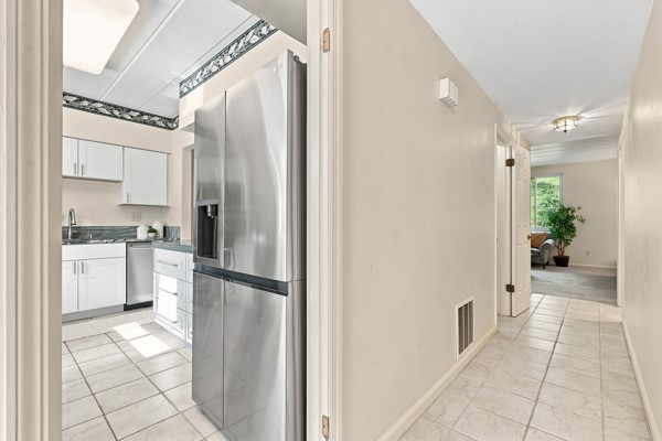 1561 Pinehurst — photo 3
