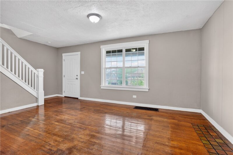 2305 Walton Ave — photo 3