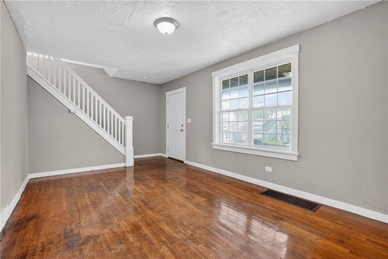 2305 Walton Ave — photo 4