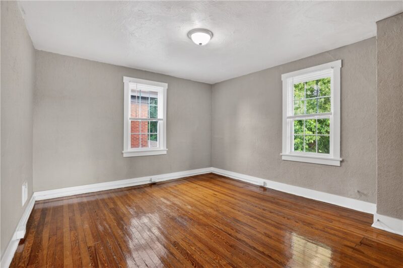 2305 Walton Ave — photo 6