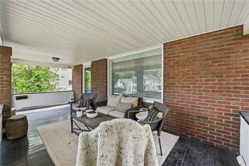 222 E Sheridan Ave — photo 5