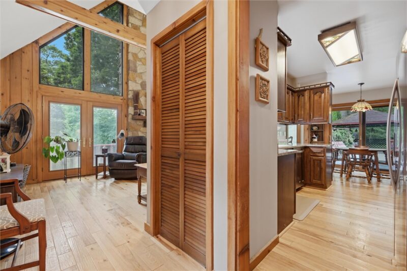 717 Zubal Rd — photo 6