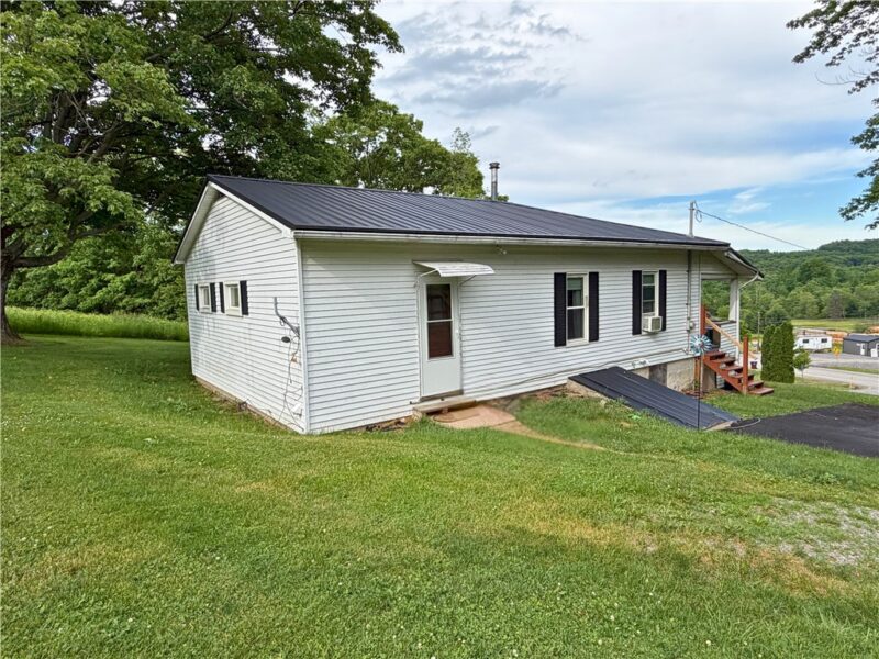 2141 Clintonville Road — photo 3