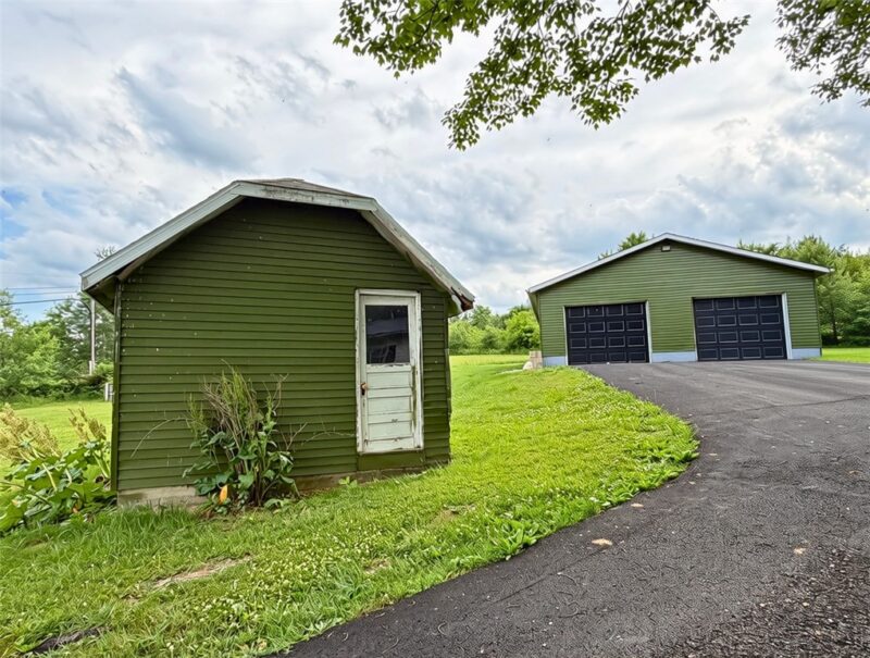 2141 Clintonville Road — photo 4