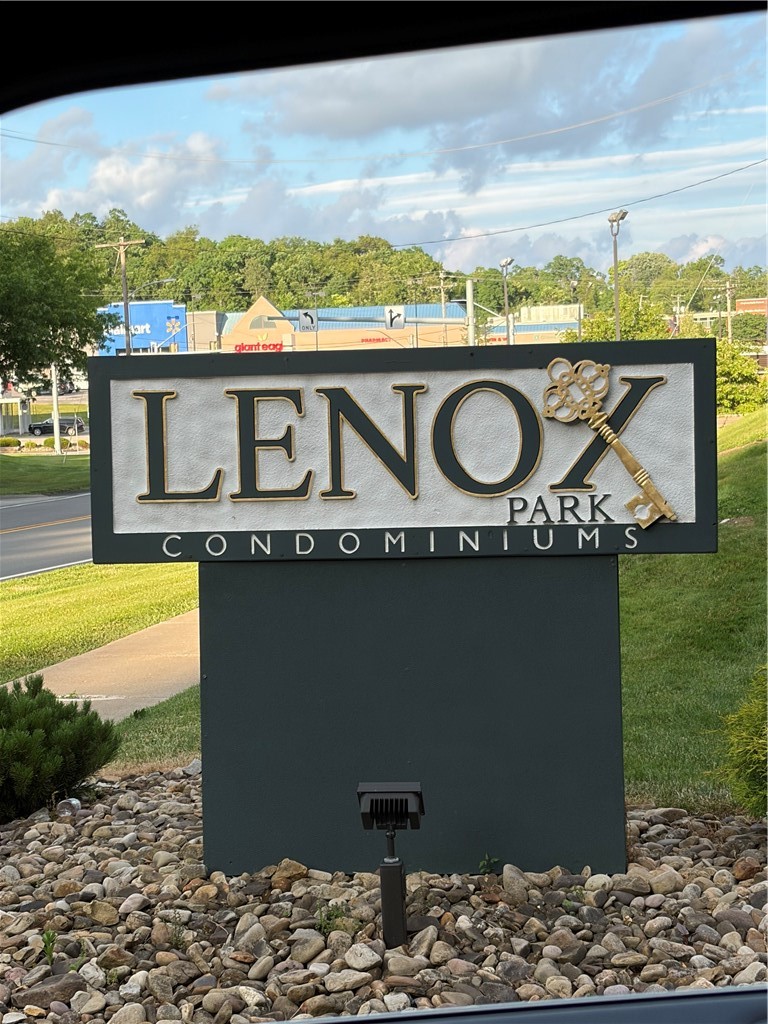 2106 Lenox Dr — photo 3