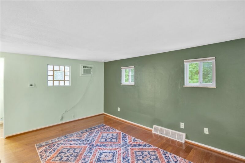 121 College Ave — photo 8