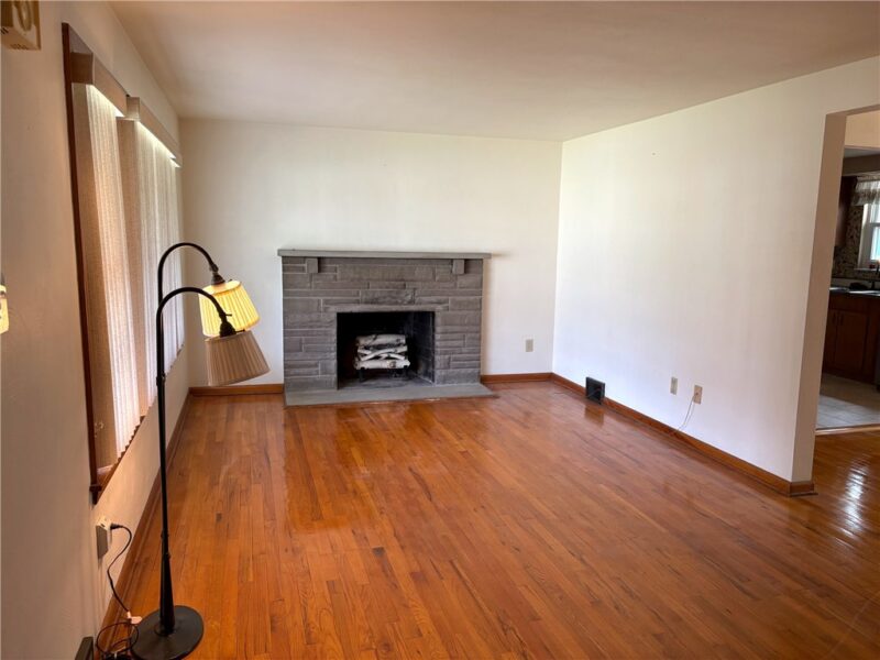 102 Carnold Dr — photo 4